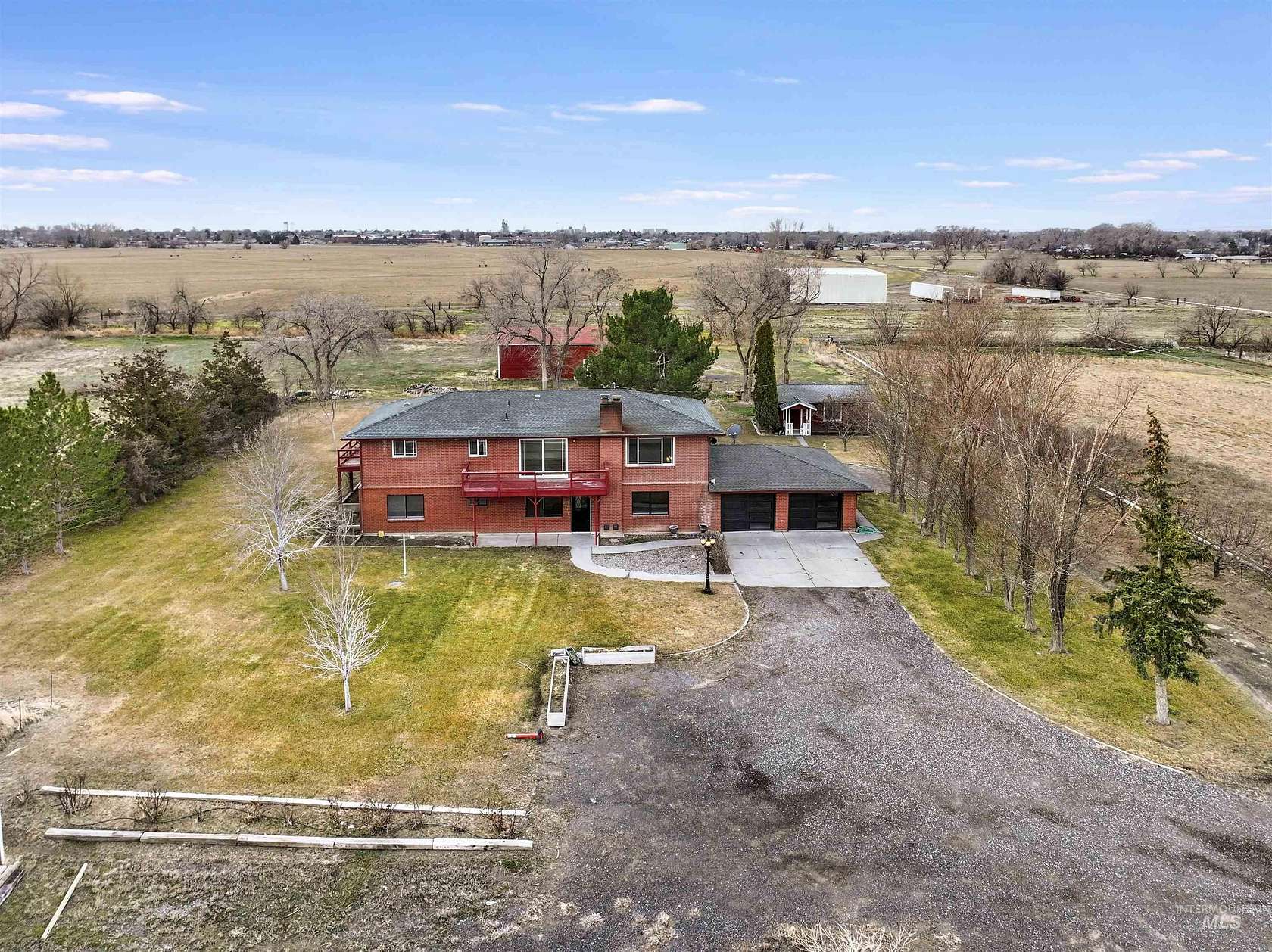 5 Acres of Residential Land with Home for Sale in Buhl, Idaho