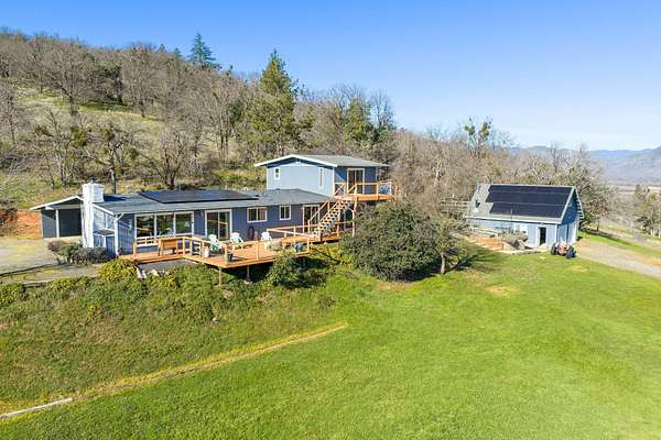 2.32 Acres of Residential Land with Home for Sale in Central Point, Oregon