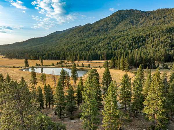 570 Acres of Land for Sale in Janesville, California