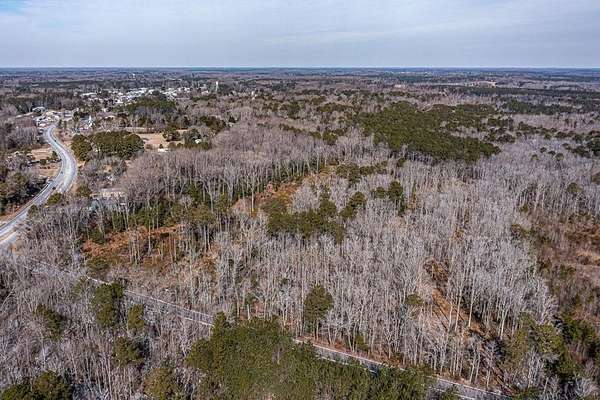 4 Acres of Residential Land for Sale in Kilmarnock, Virginia