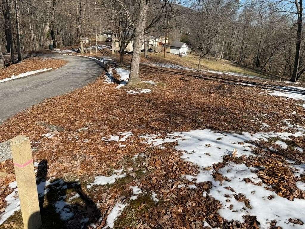 0.9 Acres of Land for Sale in Pineville, Kentucky