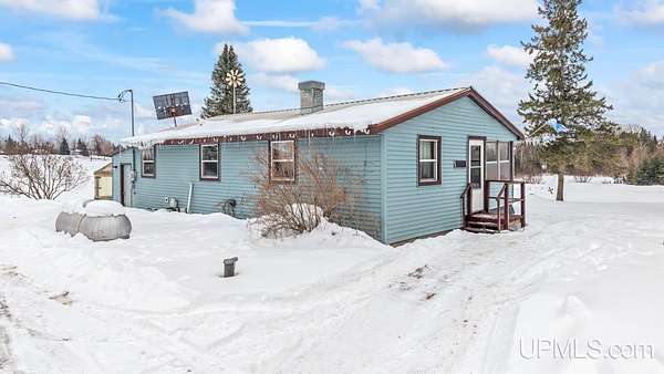 4 Acres of Residential Land with Home for Sale in Daggett, Michigan