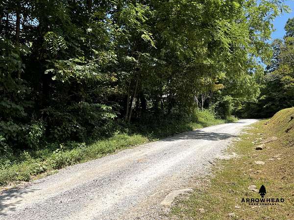 1 Acre of Residential Land for Sale in Oneida, Tennessee