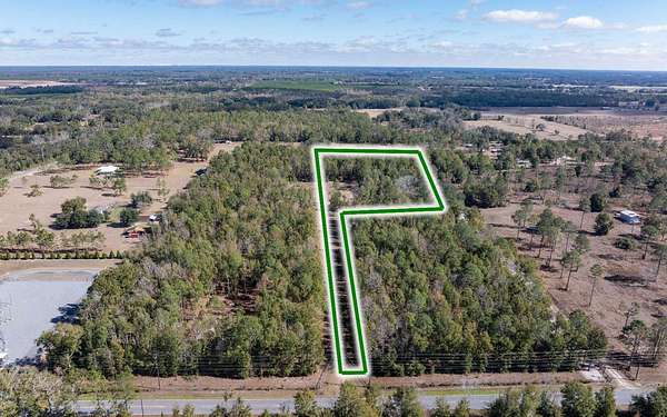 5 Acres of Residential Land for Sale in Live Oak, Florida