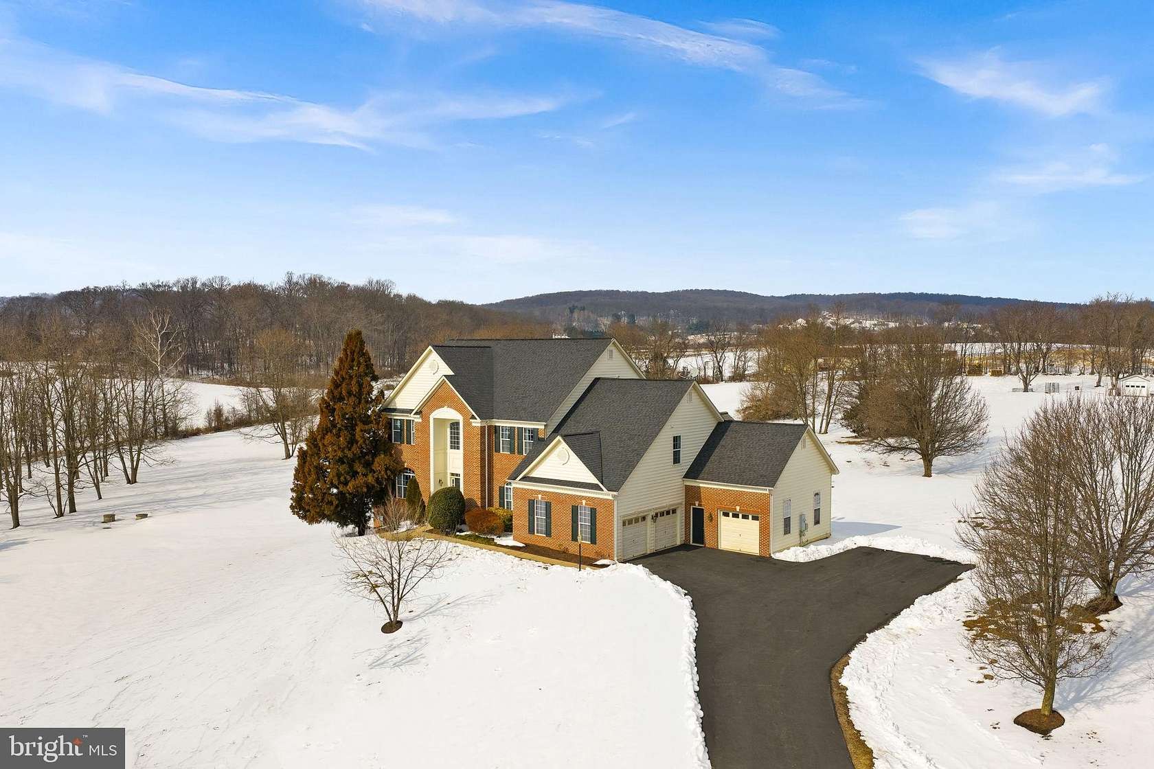 7.2 Acres of Residential Land with Home for Sale in Leesburg, Virginia