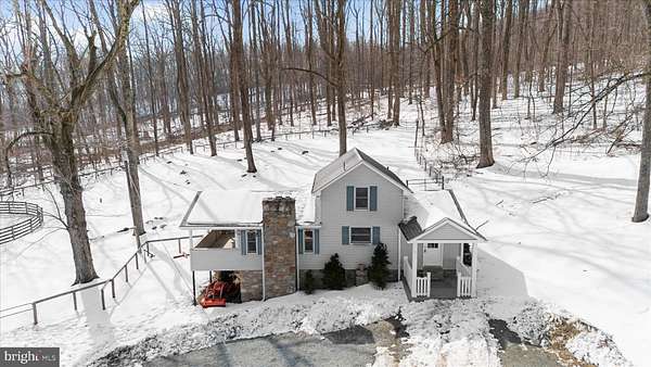 4.29 Acres of Residential Land with Home for Sale in Lovettsville, Virginia