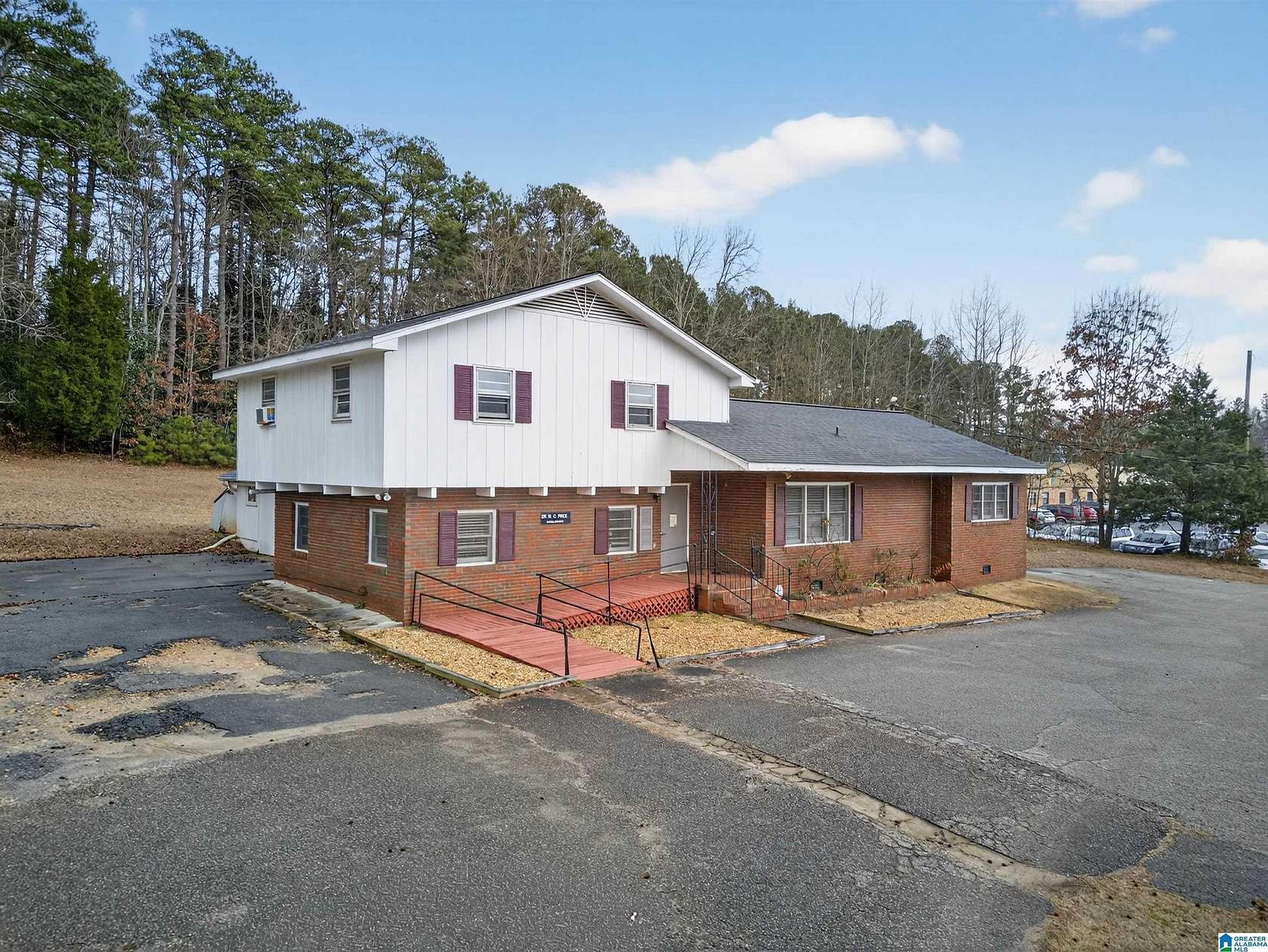 3 Acres of Mixed-Use Land for Sale in Anniston, Alabama