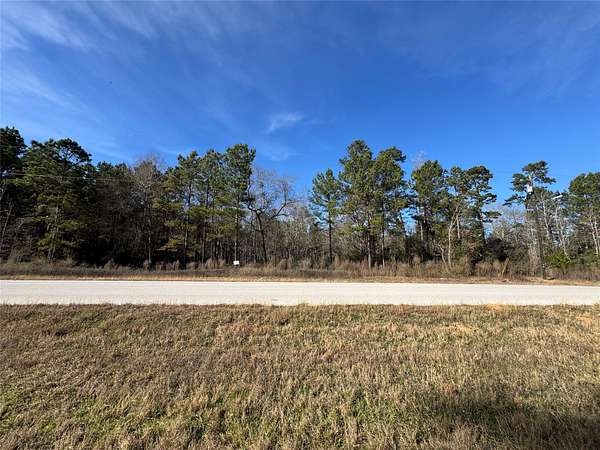 2 Acres of Residential Land for Sale in Huntsville, Texas
