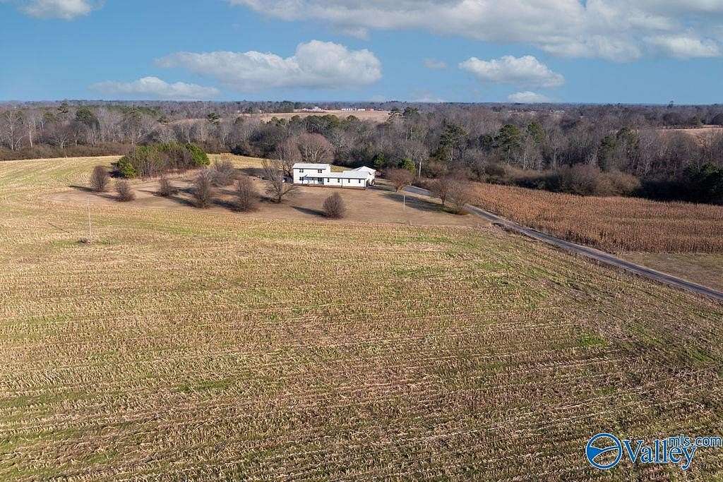 40 Acres of Land with Home for Sale in Section, Alabama