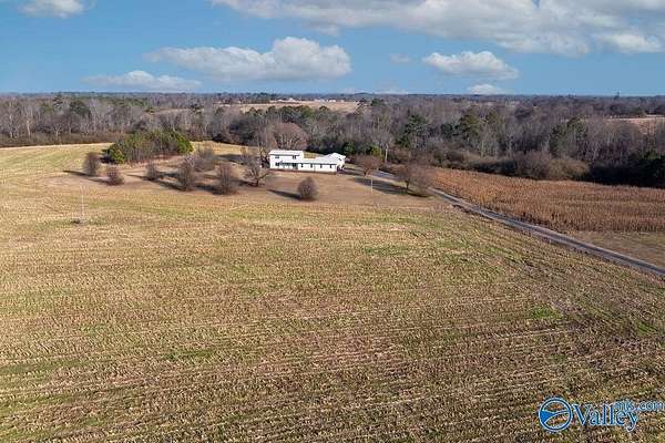40 Acres of Land with Home for Sale in Section, Alabama
