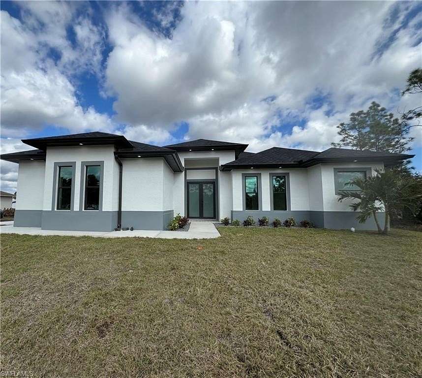 2.27 Acres of Residential Land with Home for Sale in Naples, Florida