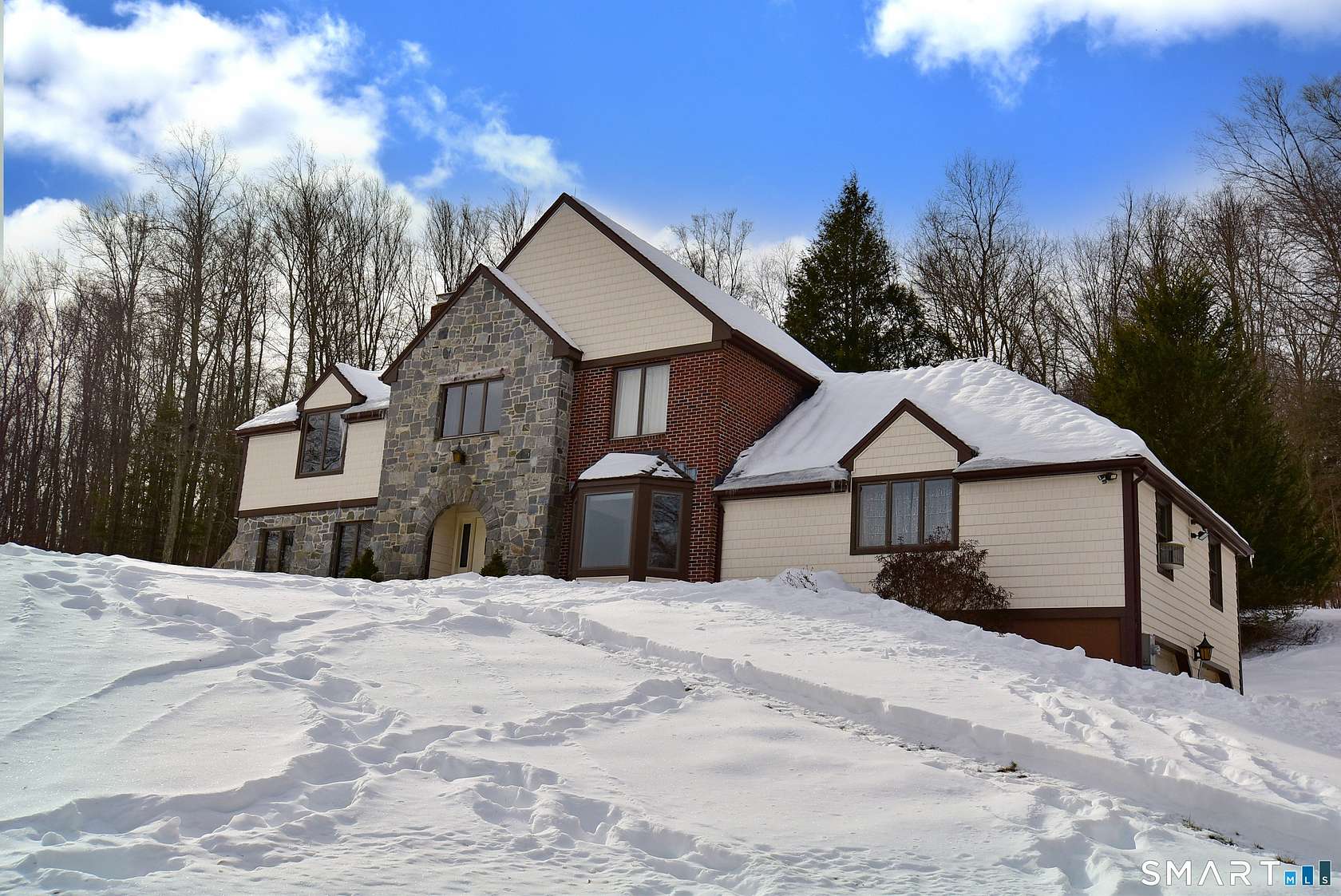 13.4 Acres of Land with Home for Sale in Coventry, Connecticut