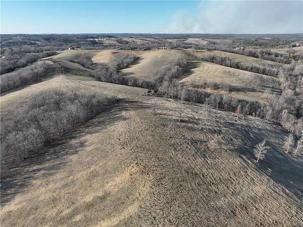 190 Acres of Agricultural Land for Sale in Huntsville, Arkansas