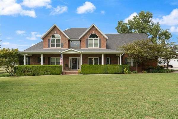 1.53 Acres of Residential Land with Home for Sale in Farmington, Arkansas