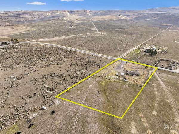 5 Acres of Residential Land with Home for Sale in Kimberly, Idaho