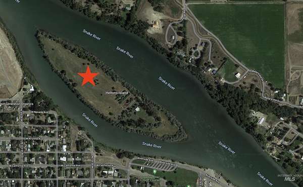 14.8 Acres of Land with Home for Sale in Homedale, Idaho