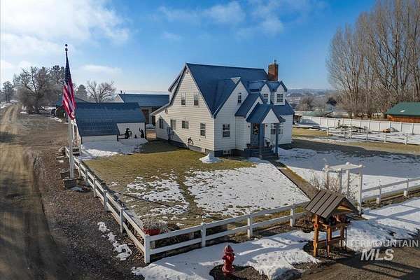 2 Acres of Residential Land with Home for Sale in Midvale, Idaho