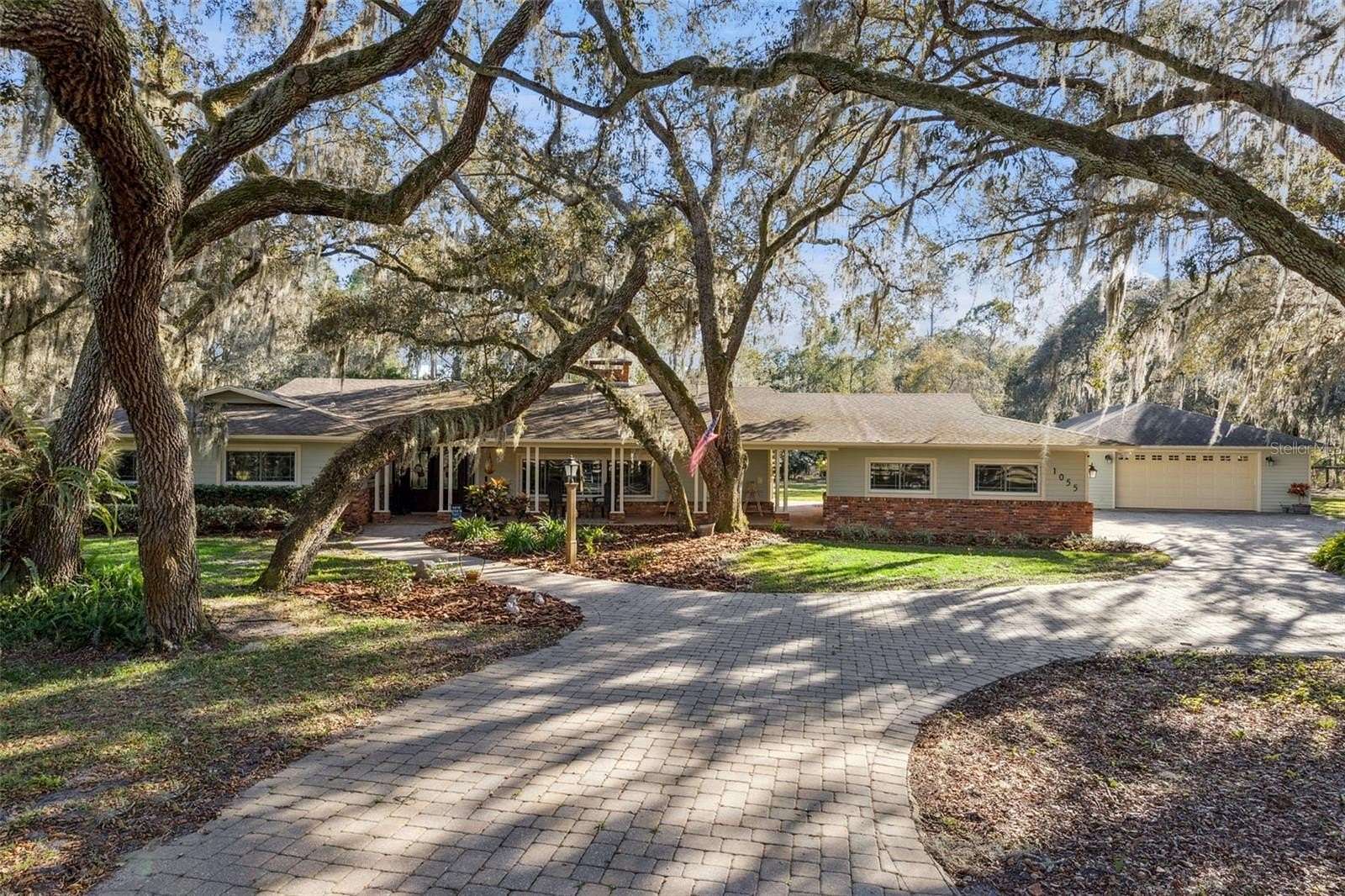 4 Acres of Residential Land with Home for Sale in Chuluota, Florida