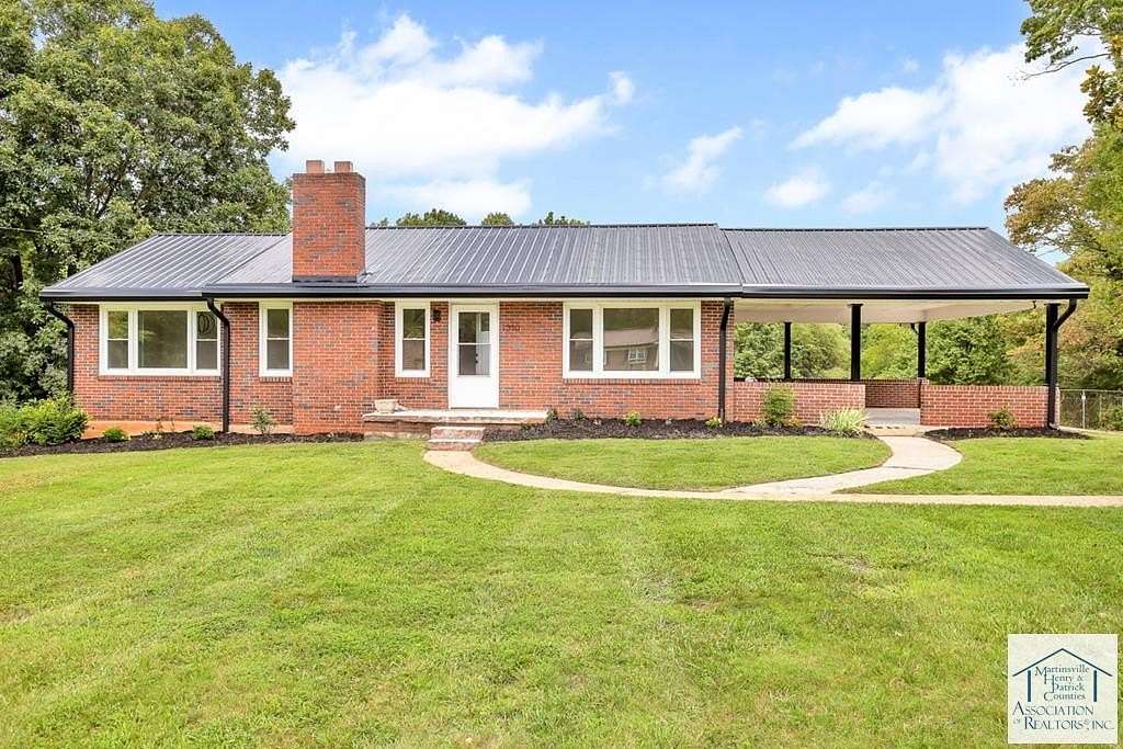 1.73 Acres of Residential Land with Home for Sale in Martinsville, Virginia