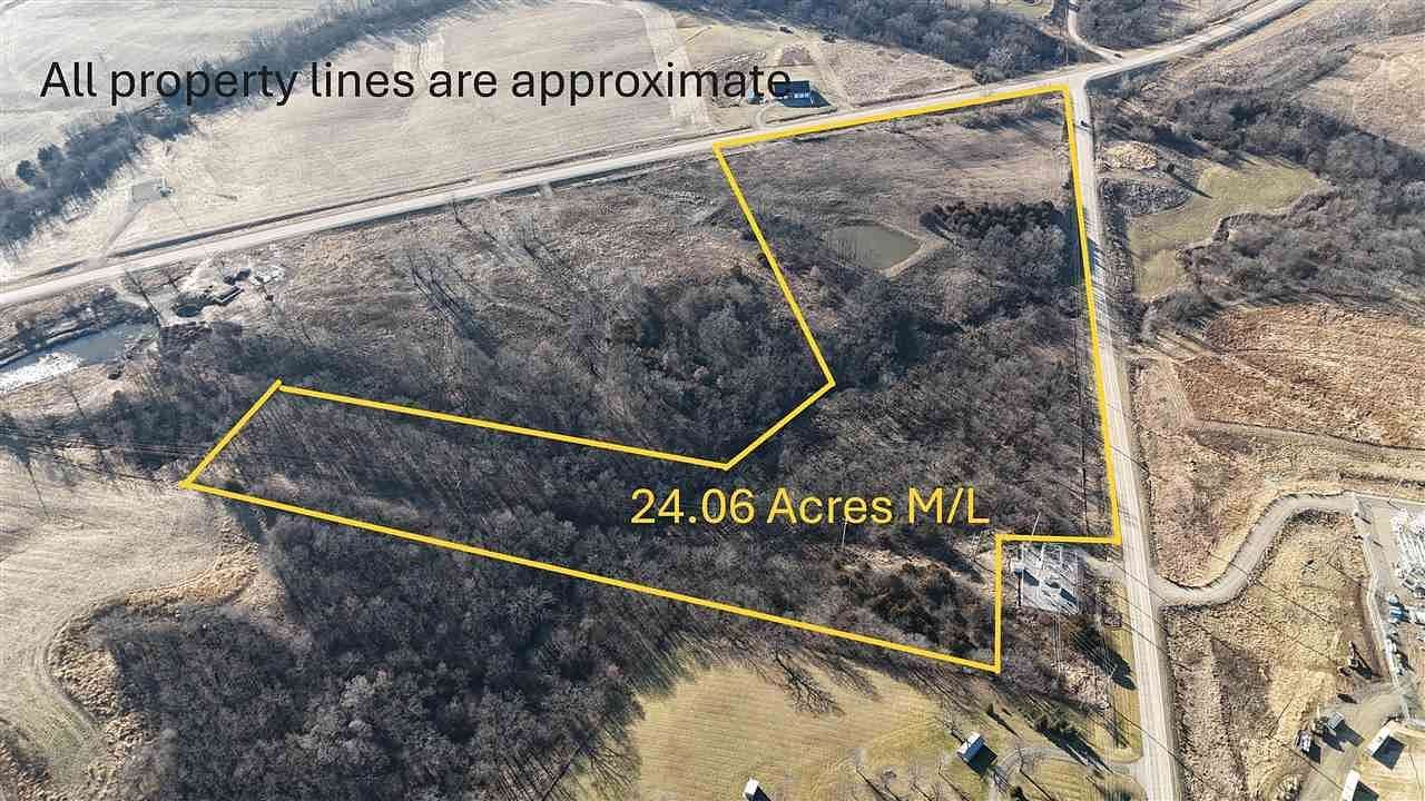 24 Acres of Recreational & Residential Land for Sale in Columbus City Township, Iowa