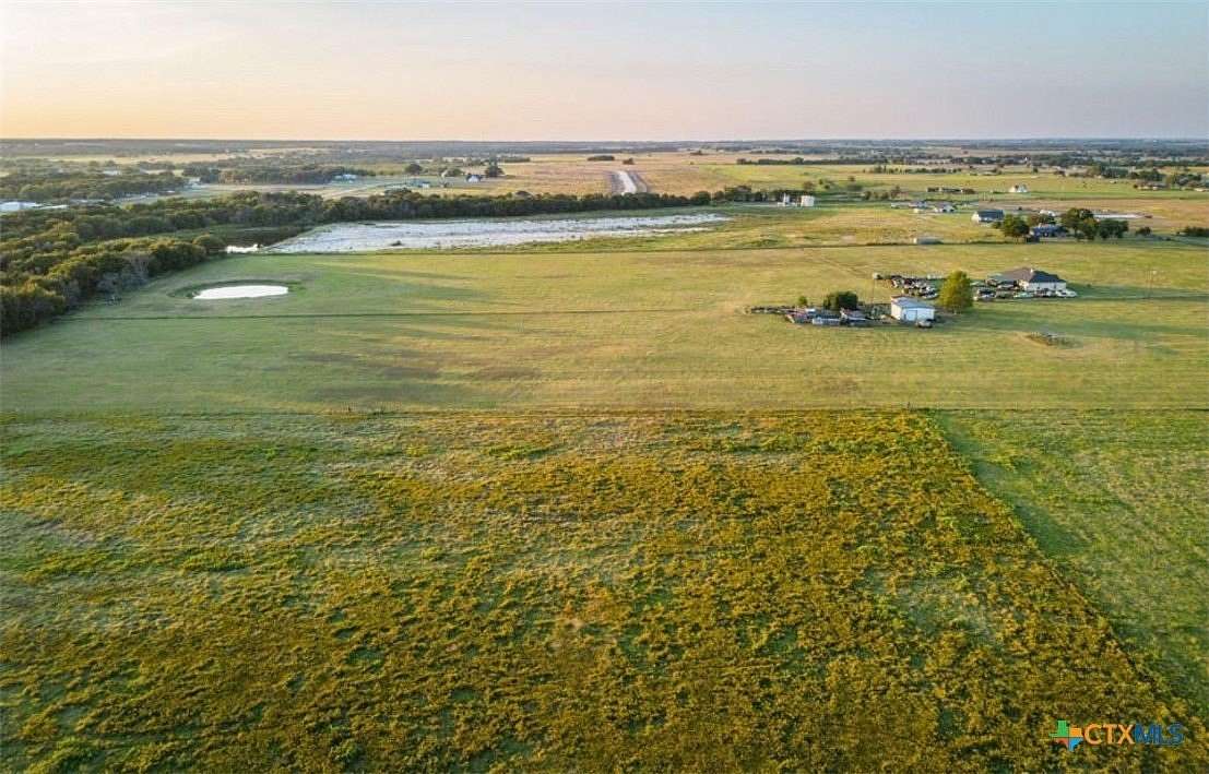 1.2 Acres of Residential Land for Sale in Elm Mott, Texas