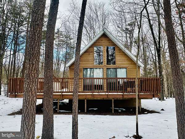 3.39 Acres of Residential Land with Home for Sale in Berkeley Springs, West Virginia