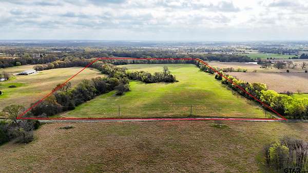 32 Acres of Recreational Land for Sale in Emory, Texas