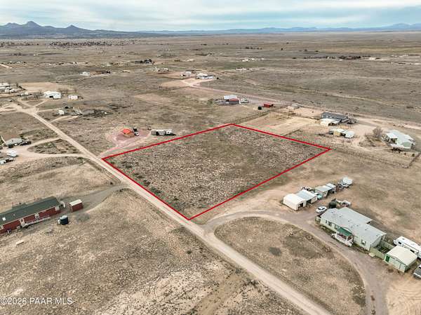 2 Acres of Residential Land for Sale in Paulden, Arizona