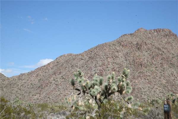 2 Acres of Residential Land for Sale in Yucca, Arizona