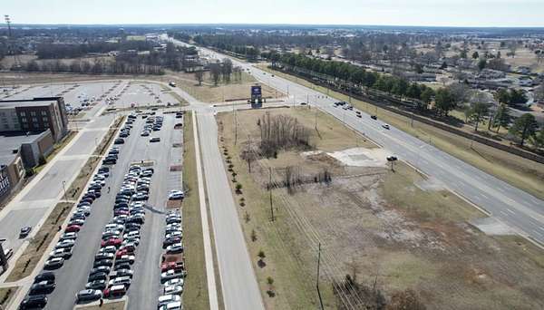 0.55 Acres of Commercial Land for Sale in Oak Grove, Kentucky