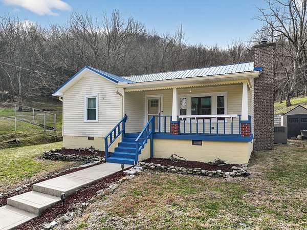 20 Acres of Agricultural Land with Home for Sale in Elmwood, Tennessee