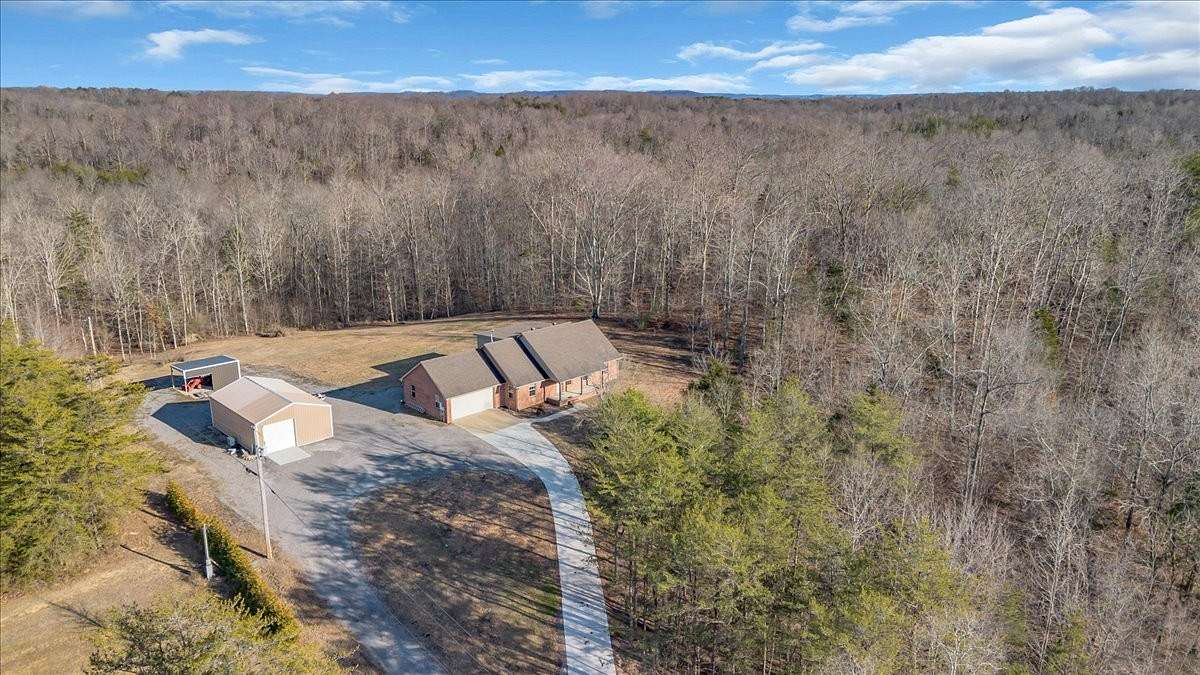8 Acres of Land with Home for Sale in Smithville, Tennessee
