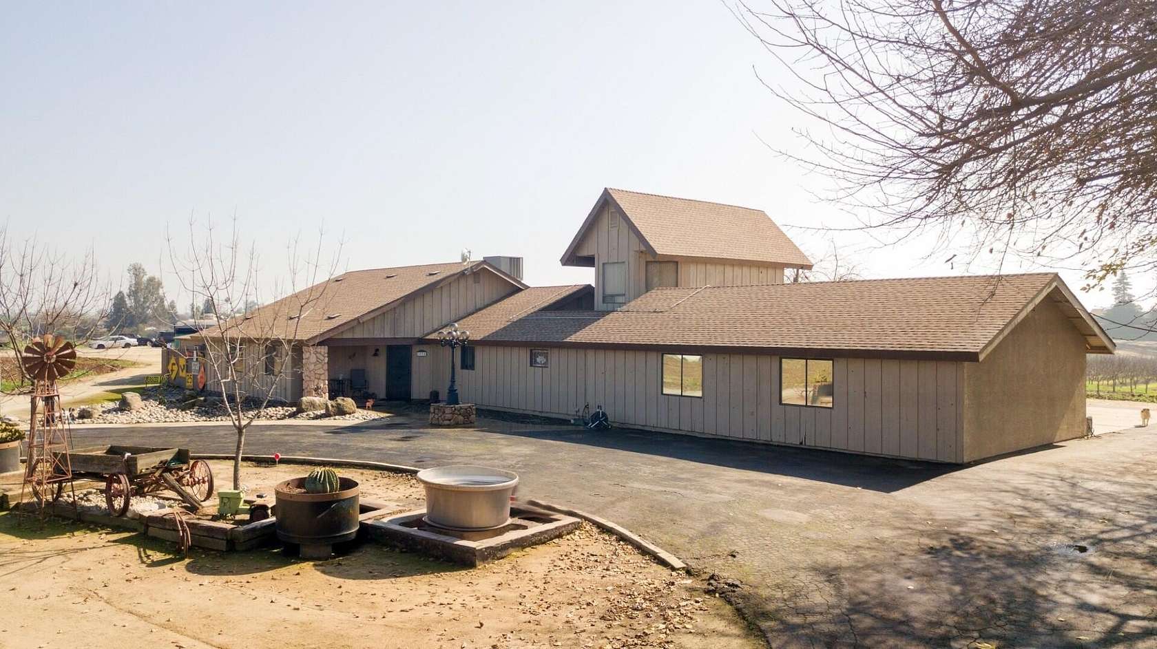 2.82 Acres of Residential Land with Home for Sale in Terra Bella, California