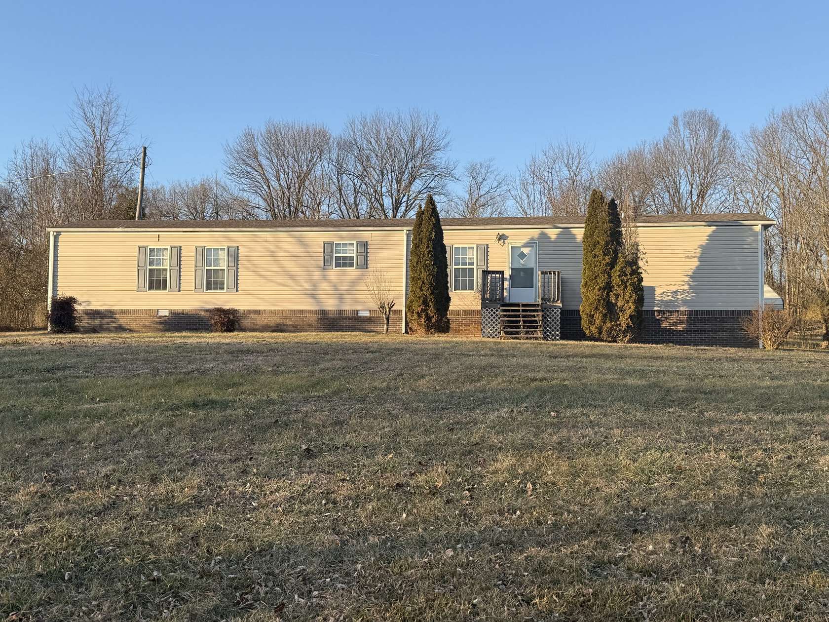 3.1 Acres of Residential Land with Home for Sale in Alexandria, Tennessee