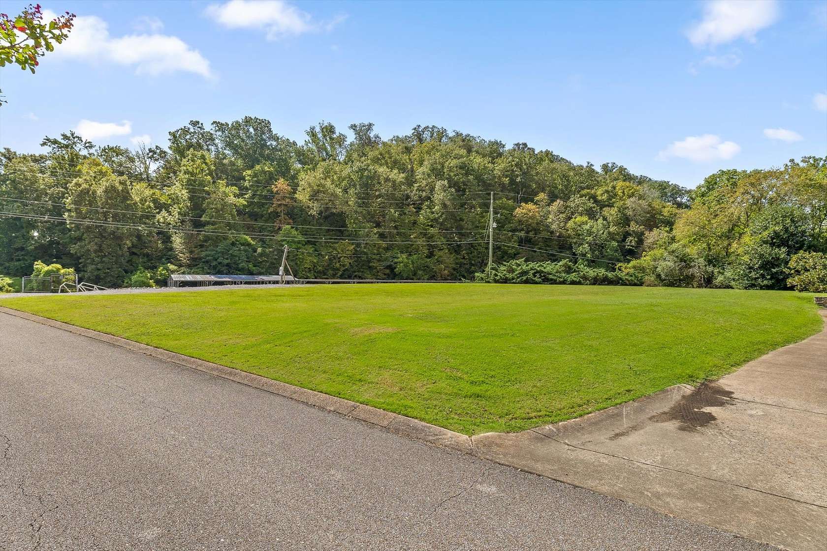 0.74 Acres of Residential Land for Sale in Chattanooga, Tennessee
