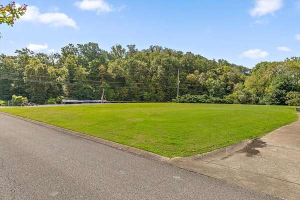 0.74 Acres of Residential Land for Sale in Chattanooga, Tennessee