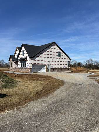 4.7 Acres of Residential Land with Home for Sale in Shelbyville, Tennessee