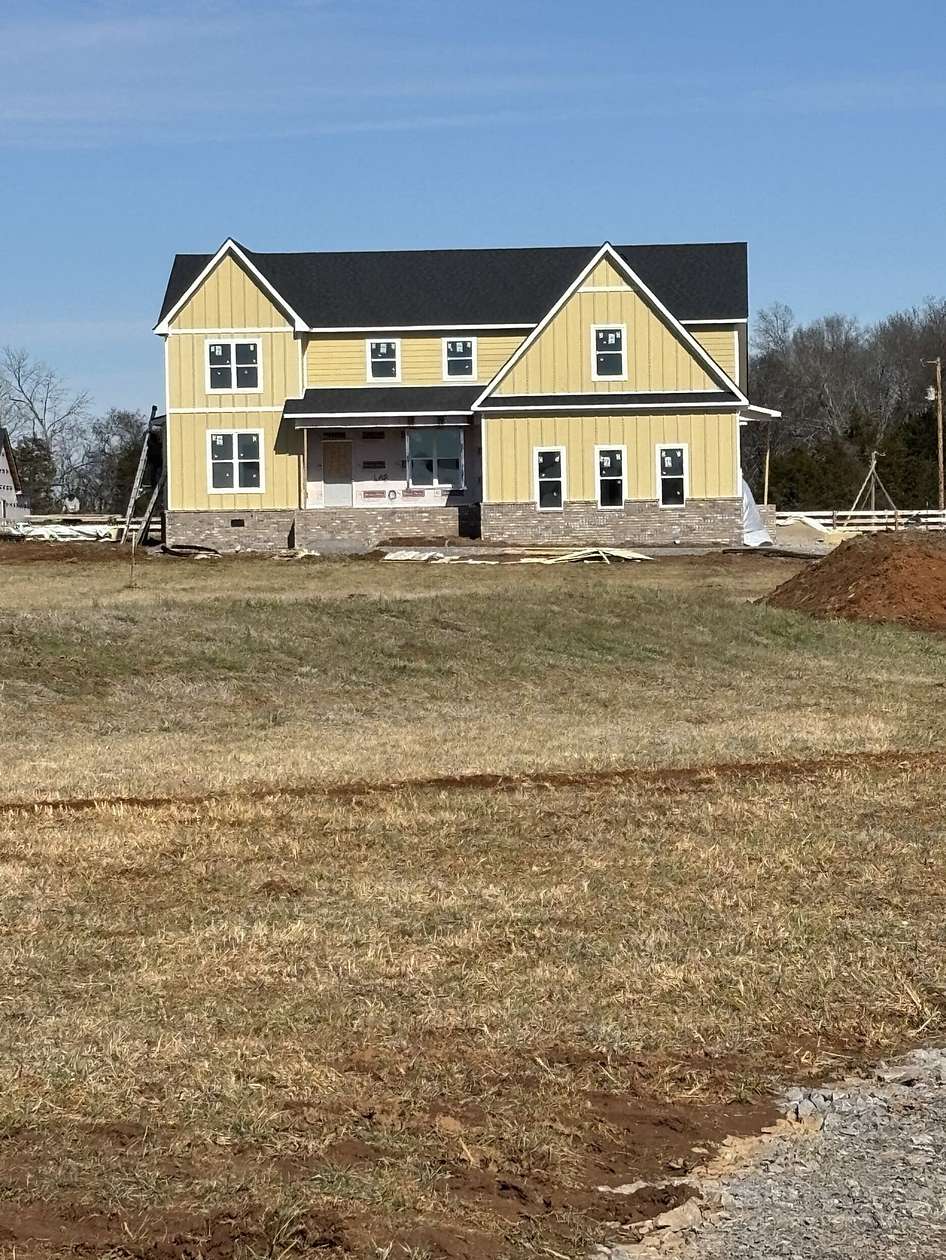 2.33 Acres of Land with Home for Sale in Shelbyville, Tennessee