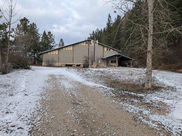 21.2 Acres of Improved Commercial Land for Sale in Chewelah, Washington
