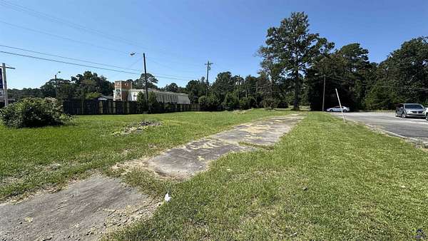 1 Acre of Commercial Land for Sale in Warner Robins, Georgia