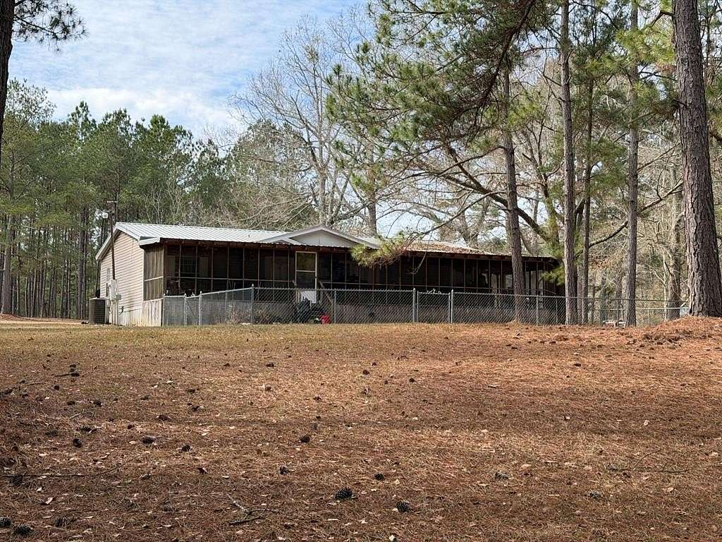 29.9 Acres of Land with Home for Sale in Doerun, Georgia