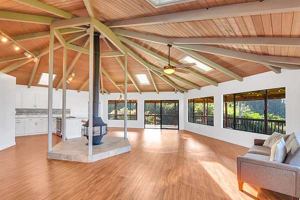 5 Acres of Residential Land with Home for Sale in Holualoa, Hawaii