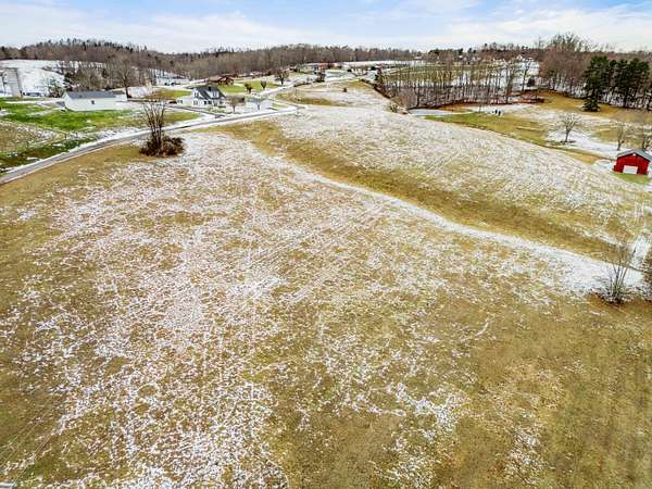 8 Acres of Residential Land for Sale in Annville, Kentucky