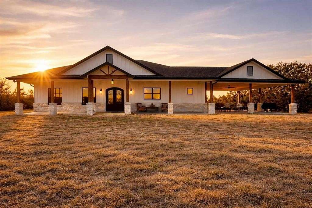 11 Acres of Improved Land for Sale in Gatesville, Texas