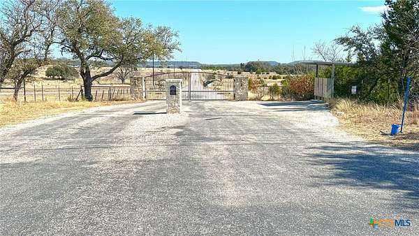 10 Acres of Land for Sale in Kempner, Texas