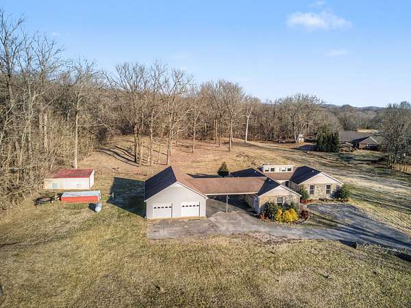 5.1 Acres of Land with Home for Sale in Columbia, Tennessee