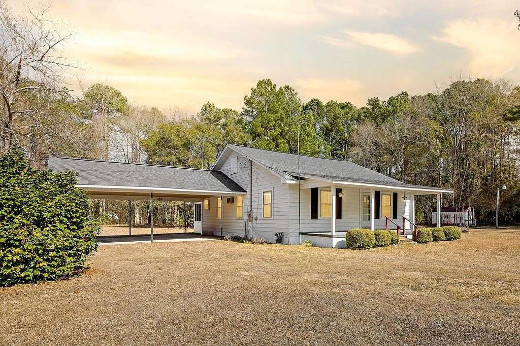 3.6 Acres of Residential Land with Home for Sale in Hartford, Alabama