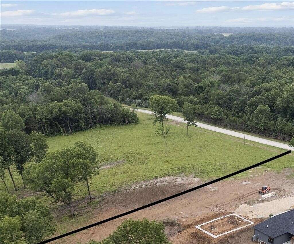 8.78 Acres of Residential Land for Sale in Fulton, Missouri