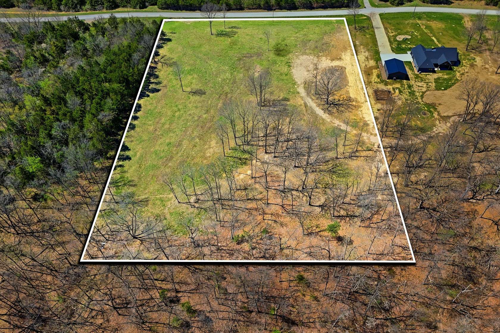 5.3 Acres of Residential Land for Sale in Fulton, Missouri