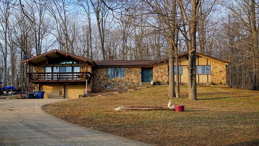 2.17 Acres of Residential Land with Home for Sale in Somerset, Kentucky